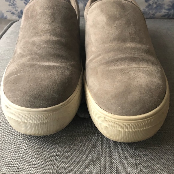 Steve Madden grey suede slip ons size 10 - Picture 3 of 7